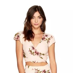 ⚡️Flynn Skye Floral That’s A Wrap Top sz S